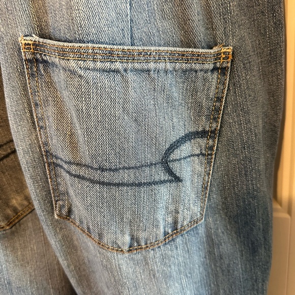 AEO live your life overalls Overalls American Eagle Denim Overall. Size medium - Picture 7 of 10